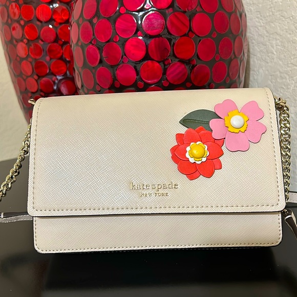 kate spade Handbags - Kate Spade Petal Flap Chain Wallet